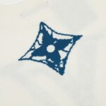 L t-shirt