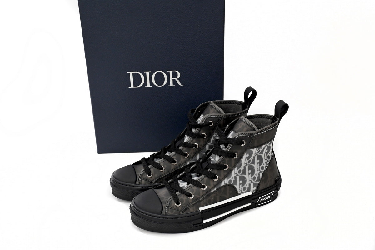 D Sneakaers stylish