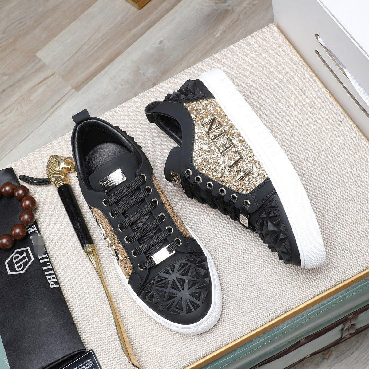 Sneakers