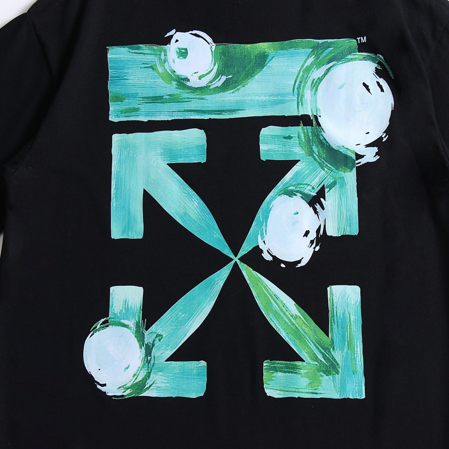 O t-shirt