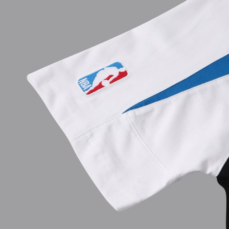 B T-shirt
