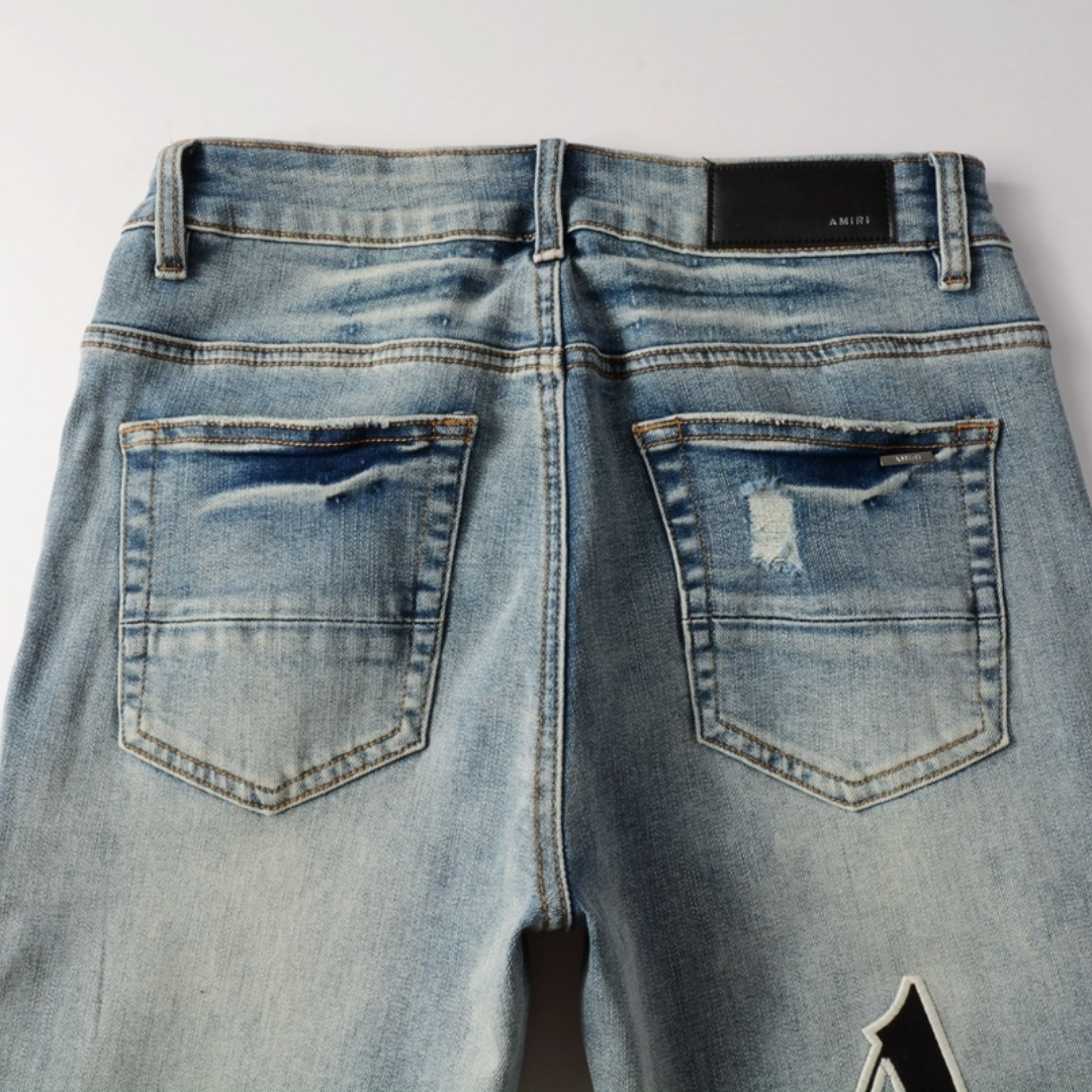 Staggered Blue Jeans