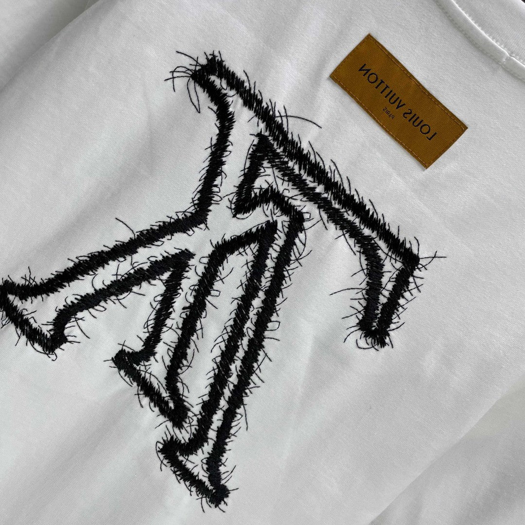 L t-shirt