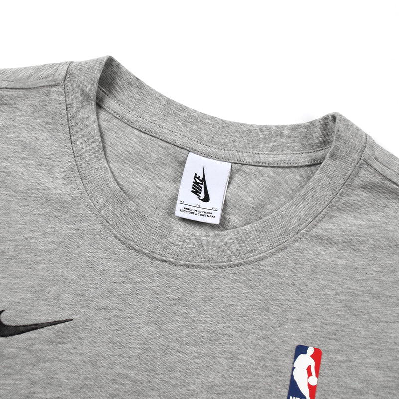 E t-shirt