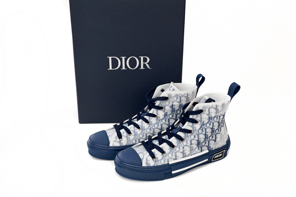 D Sneakaers stylish