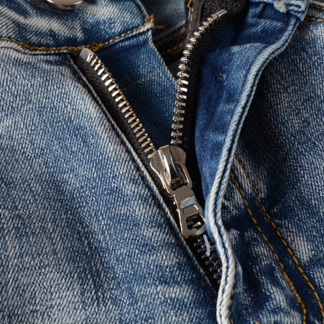 Logo Distressed Jeans