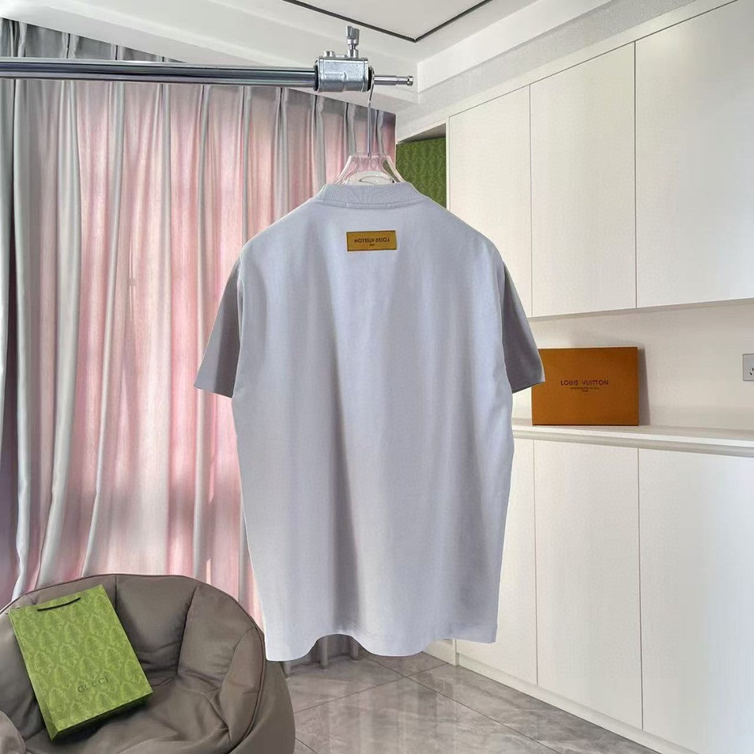 L t-shirt