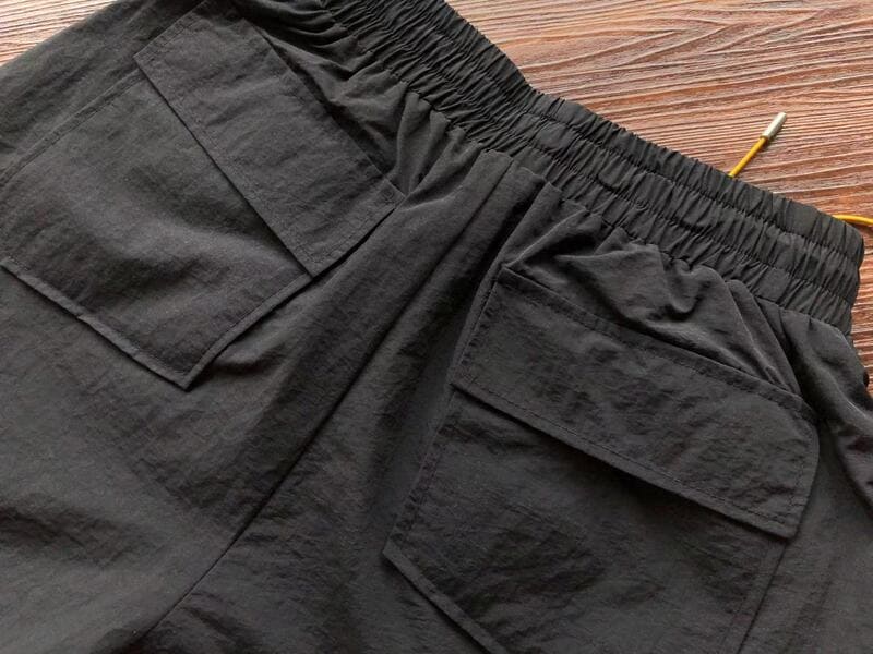 R Shorts 'Black'