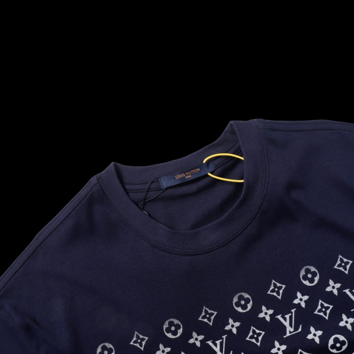 L t-shirt