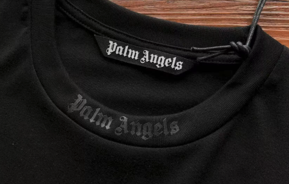 P t-shirt