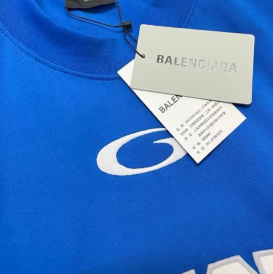 B T-shirt