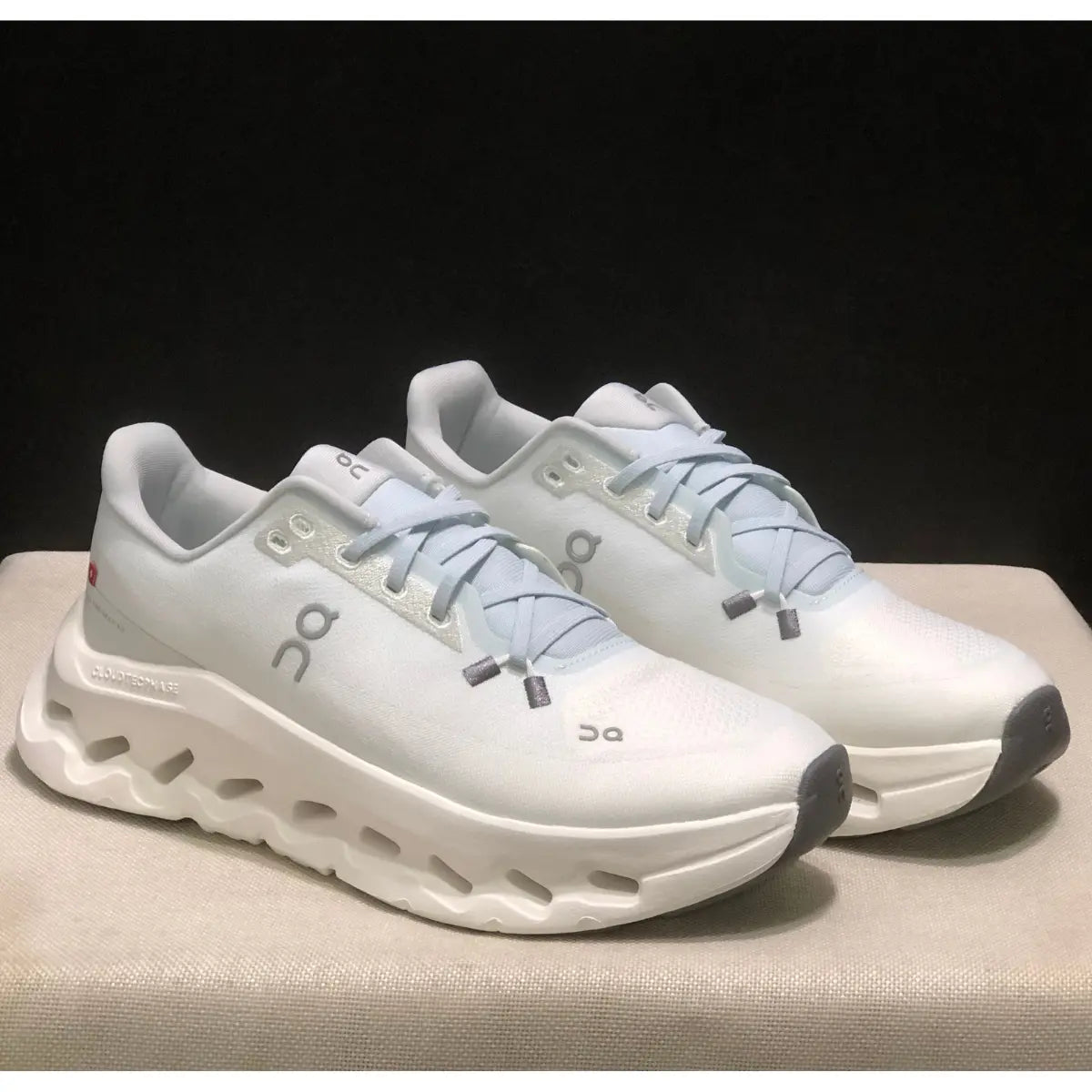 OC Sneakers