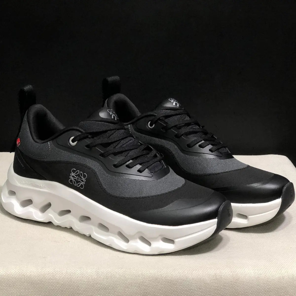 OC Sneakers