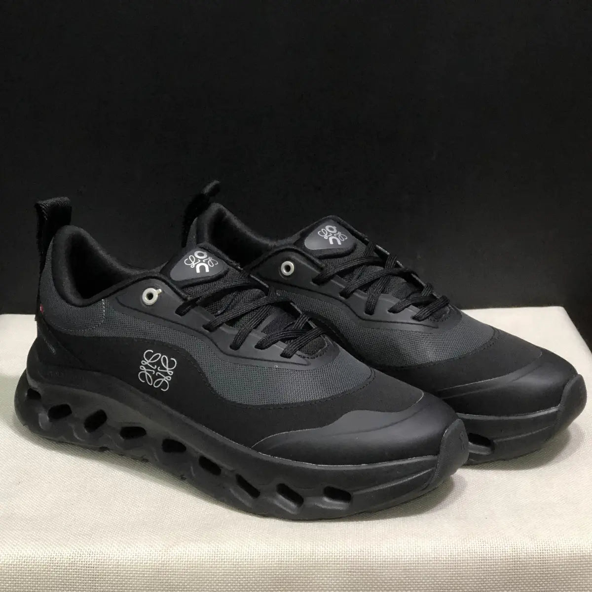 OC Sneakers