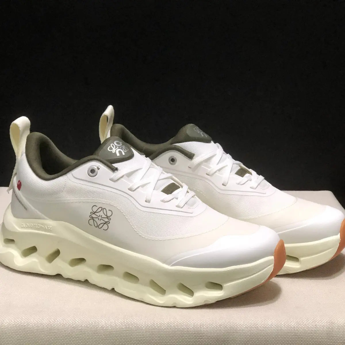 OC Sneakers