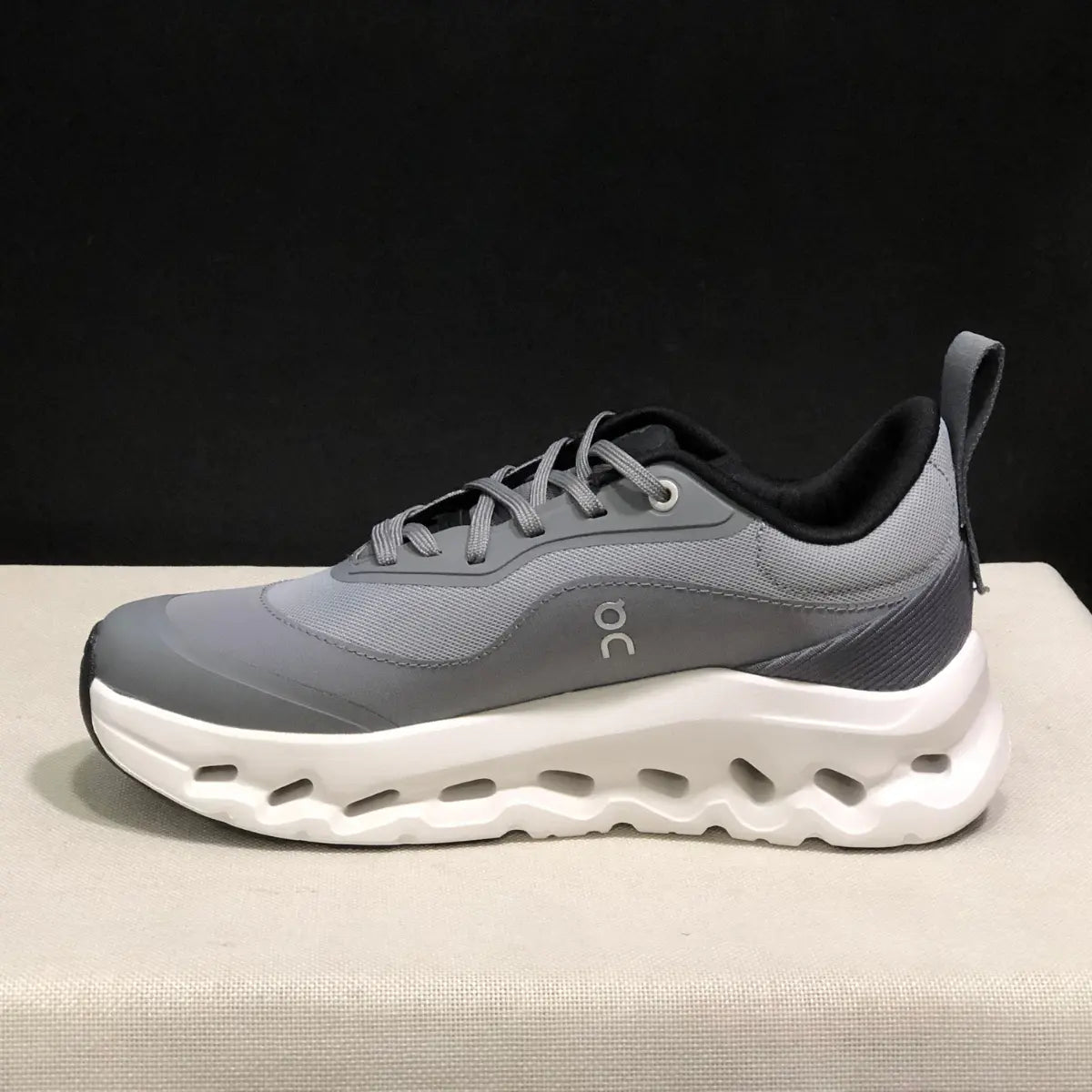 OC Sneakers
