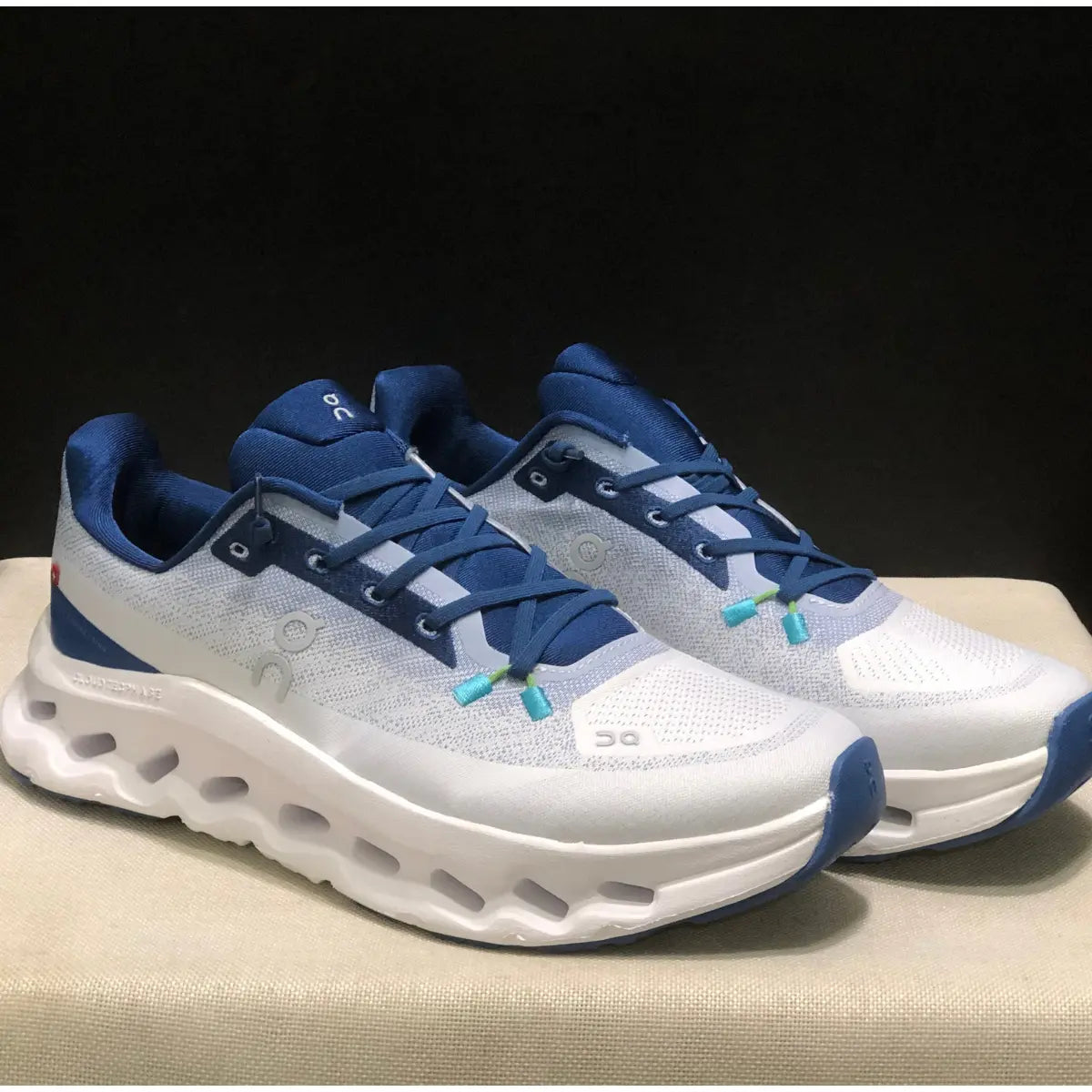 OC Sneakers