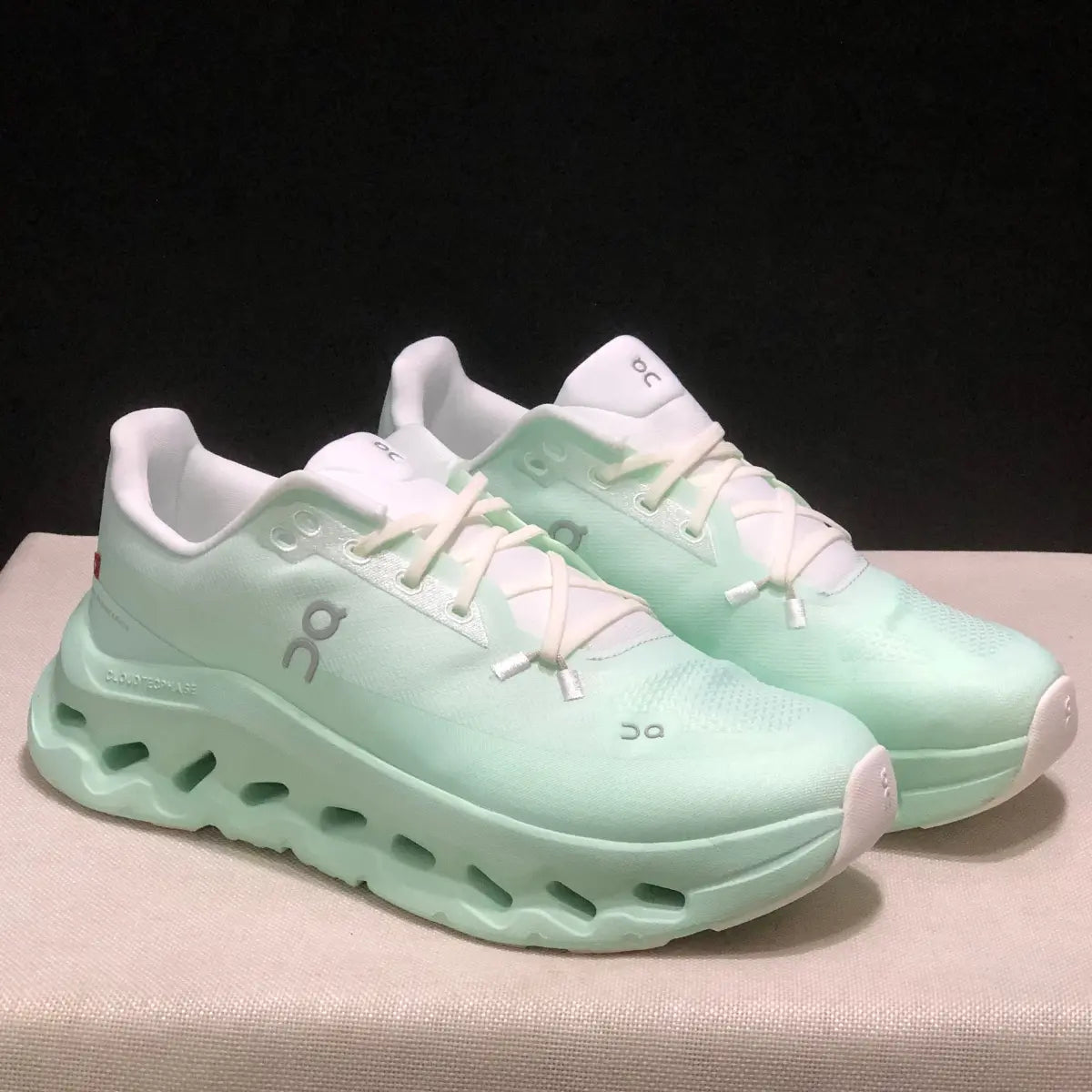 OC Sneakers