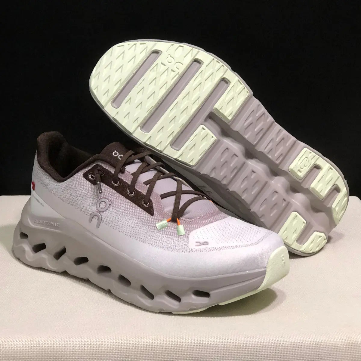 OC Sneakers