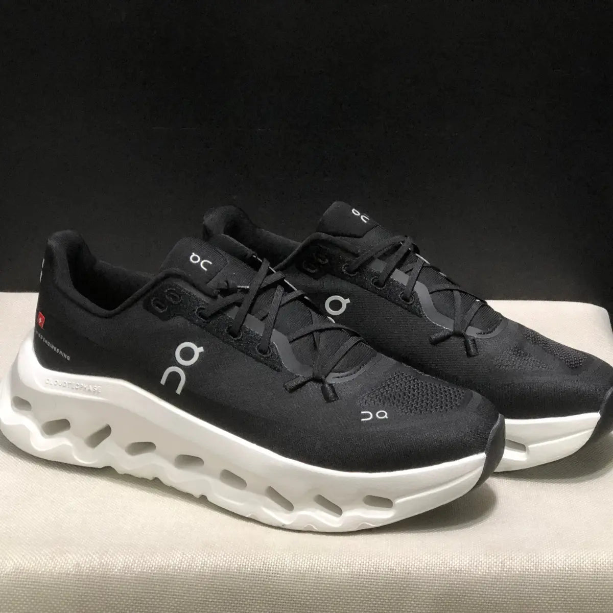 OC Sneakers
