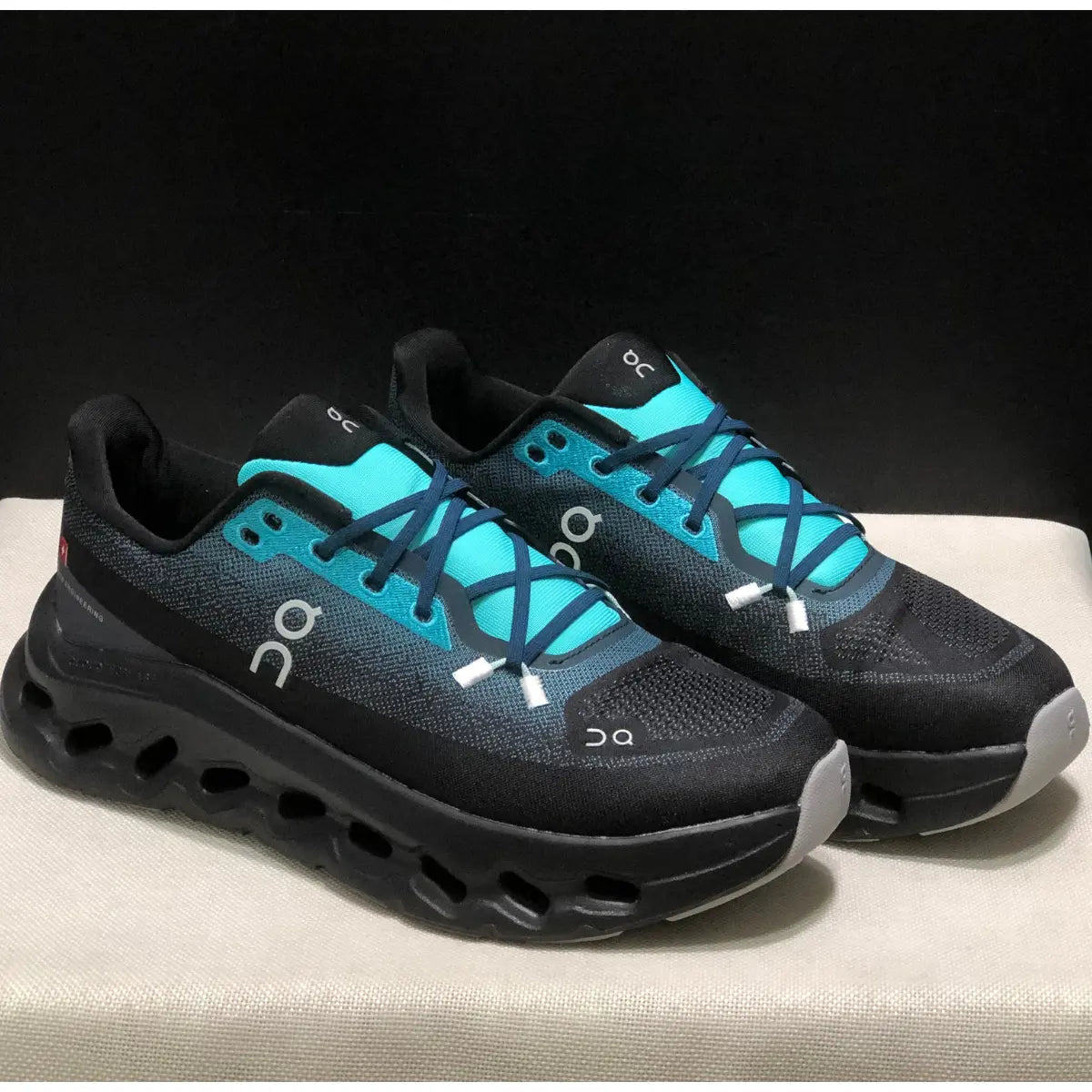 OC Sneakers
