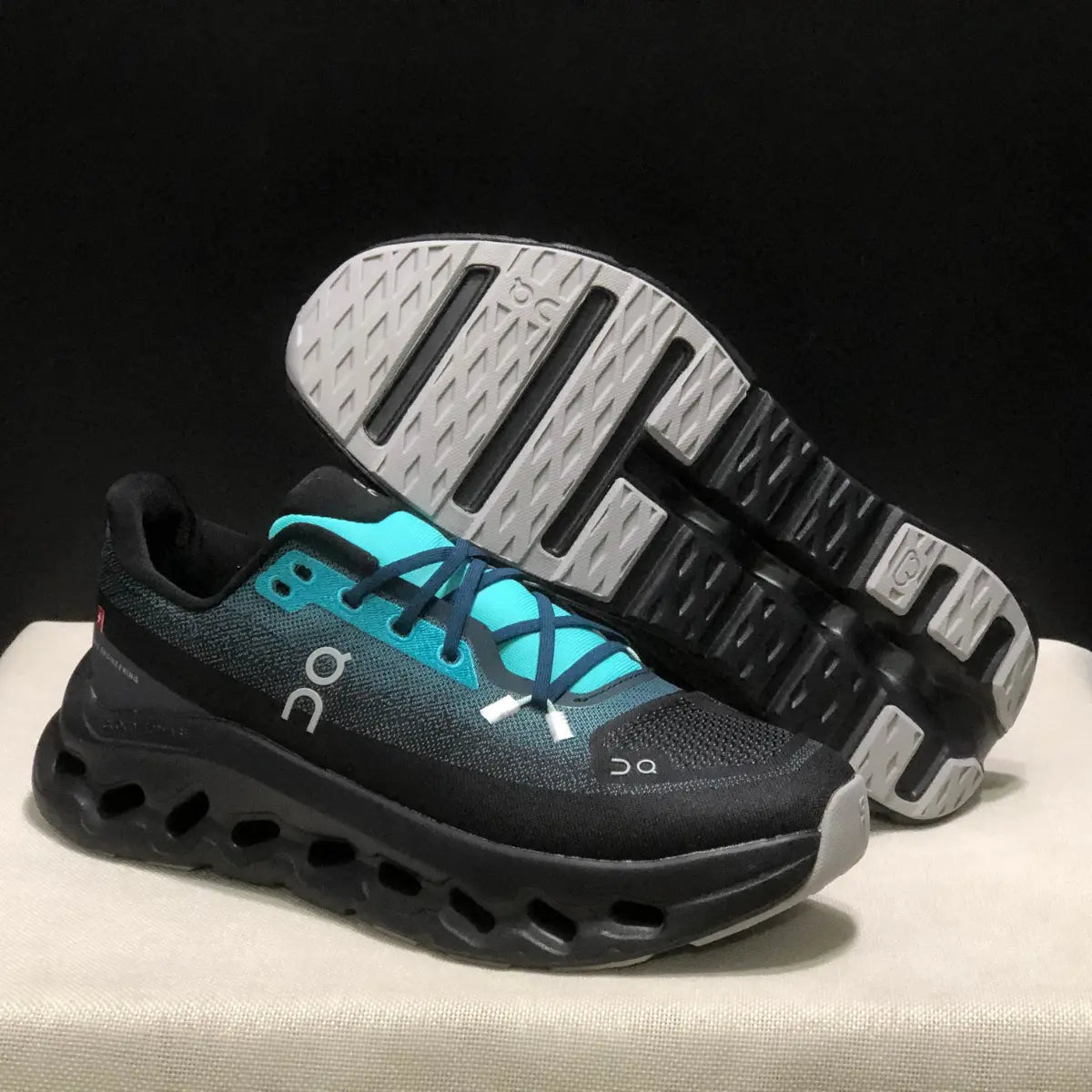 OC Sneakers