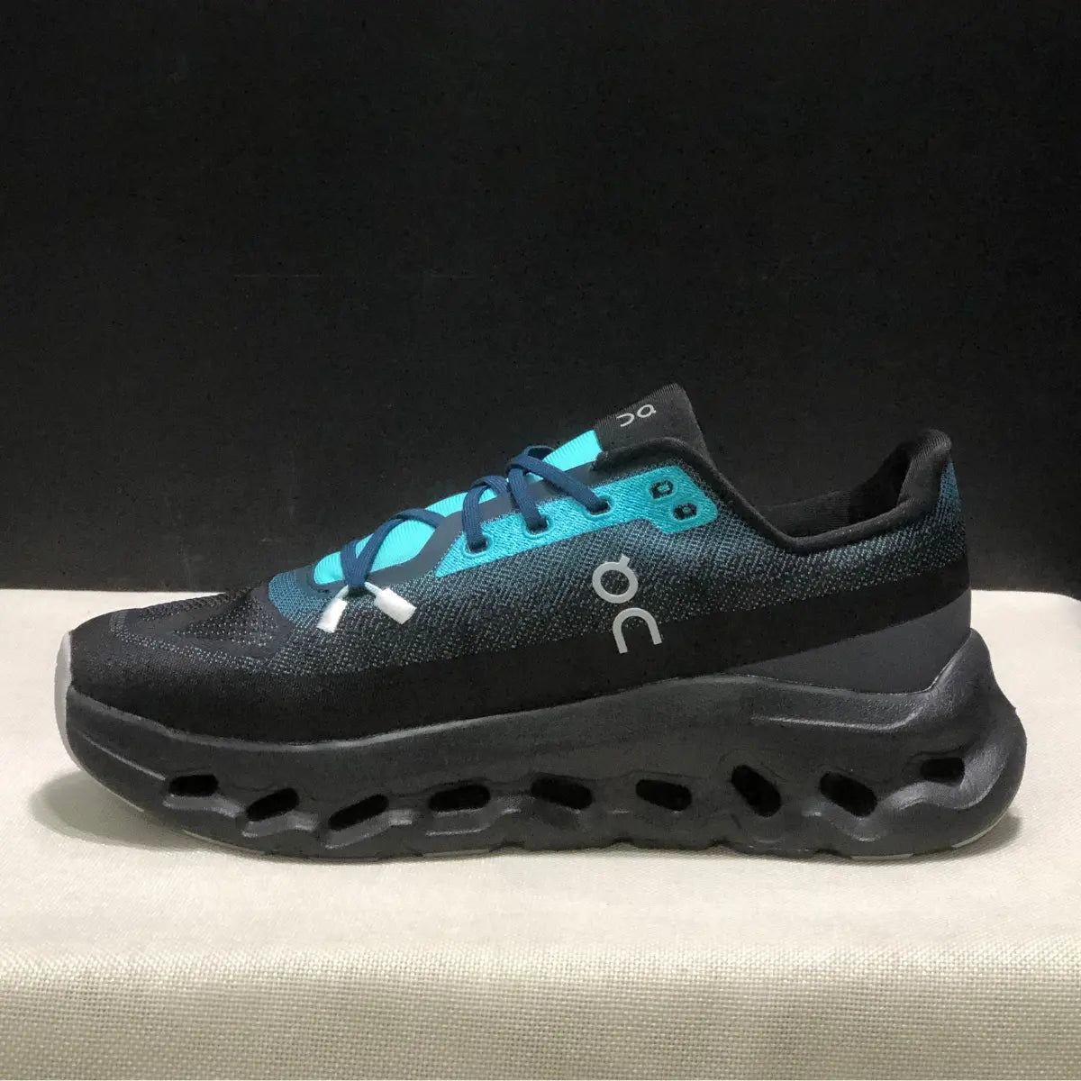 OC Sneakers