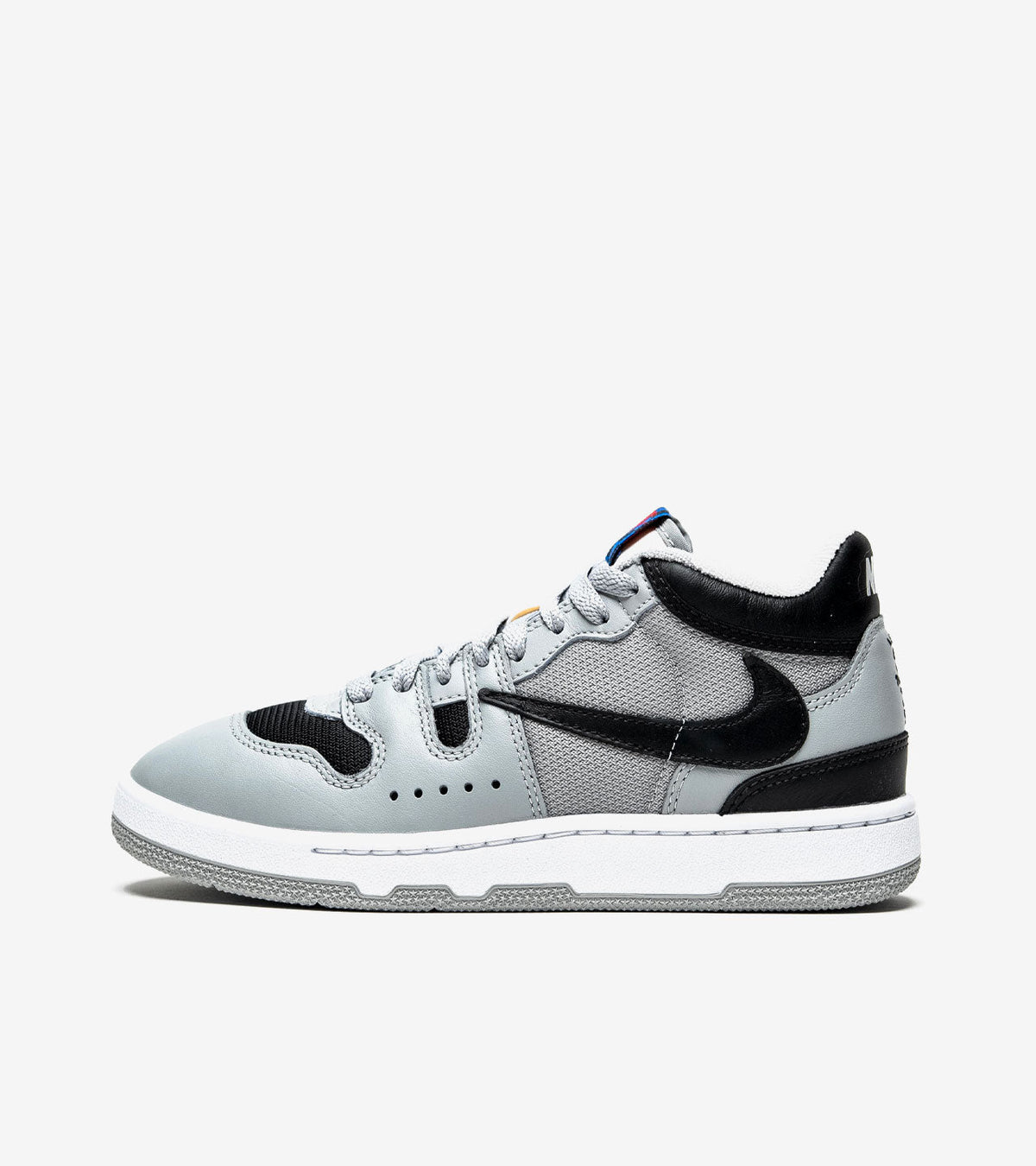 N Sneakers