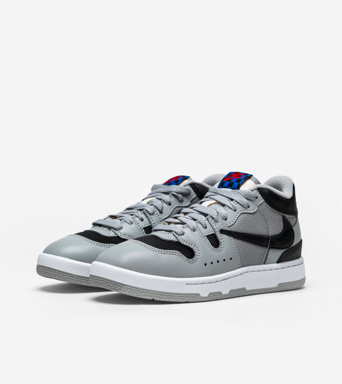 N Sneakers