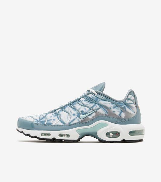 N Sneakers