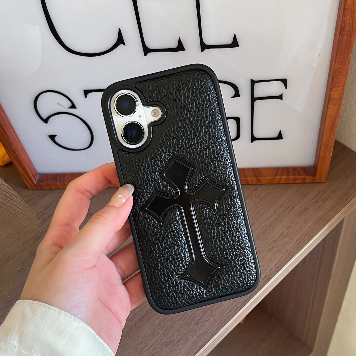 PHONE CASE HEART LEATHER