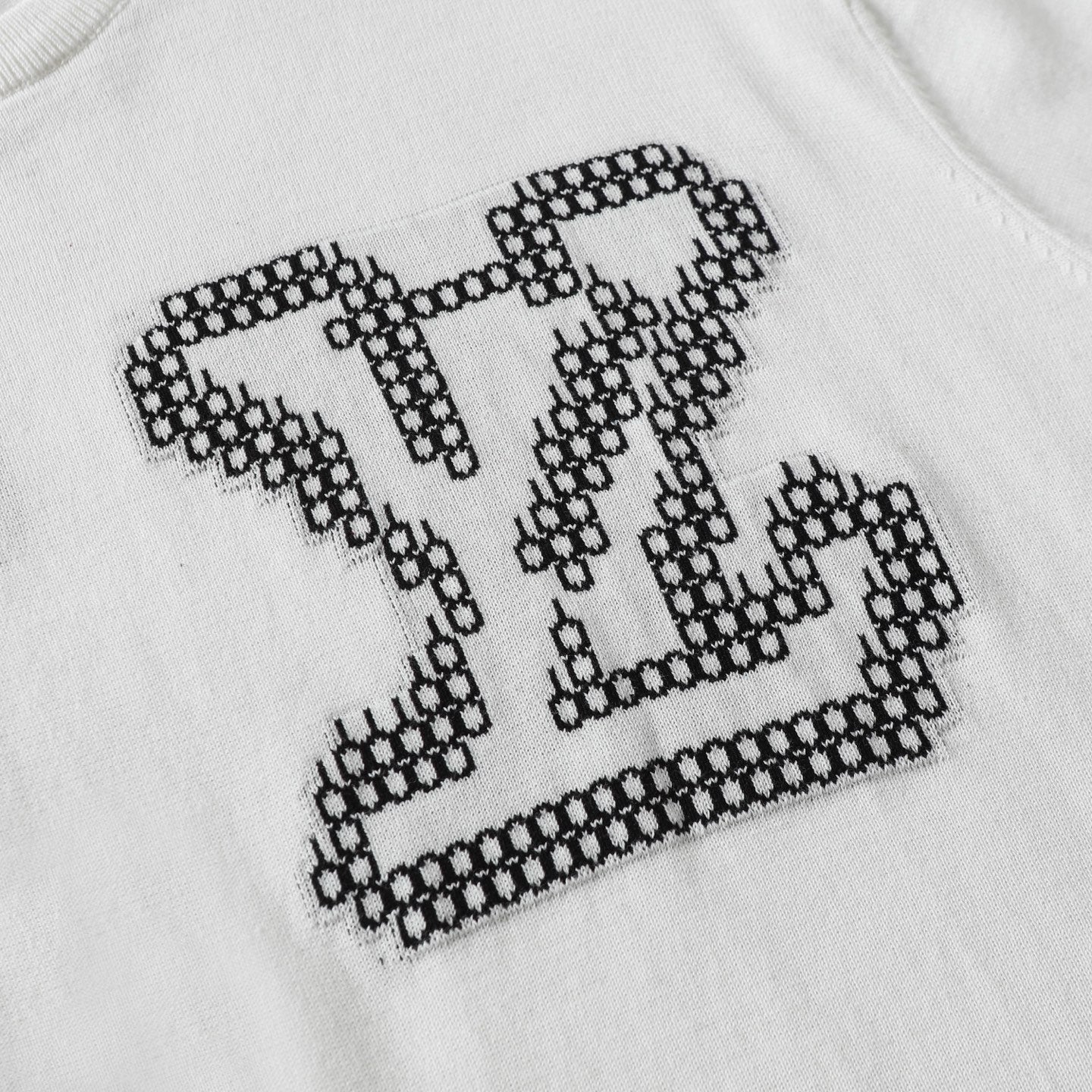 L t-shirt