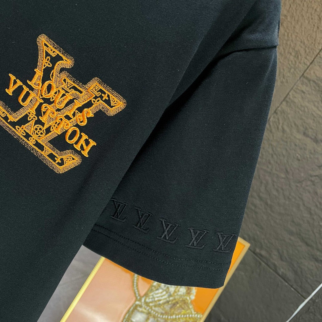 L t-shirt