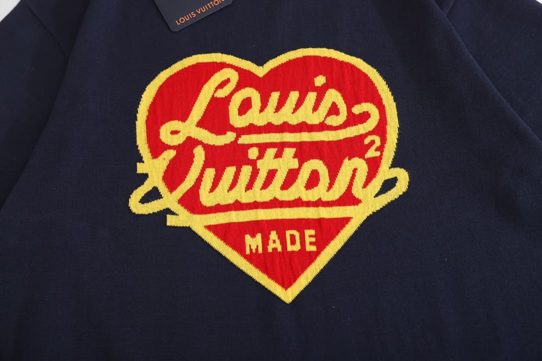 L t-shirt