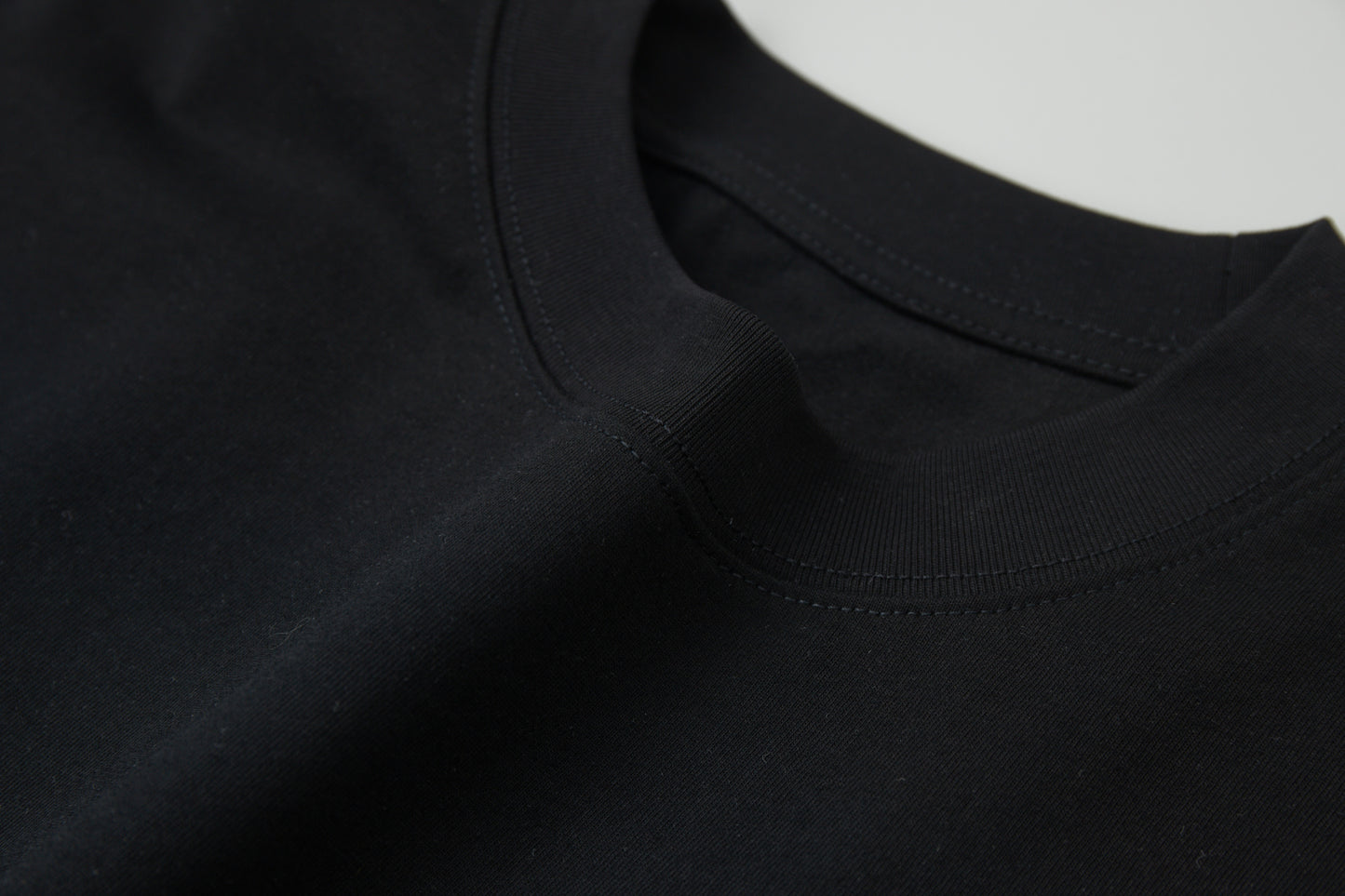 L t-shirt