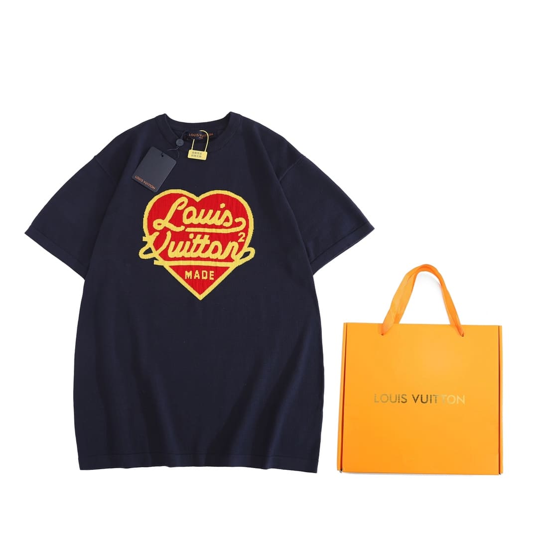 L t-shirt