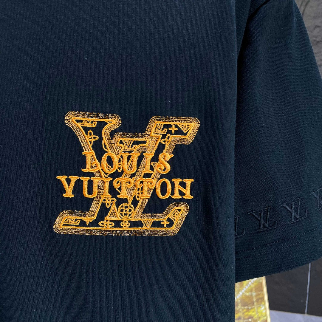 L t-shirt