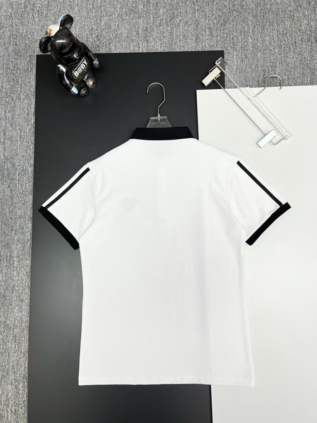 P t-shirt polo