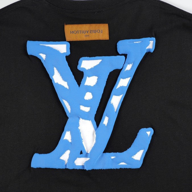L t-shirt
