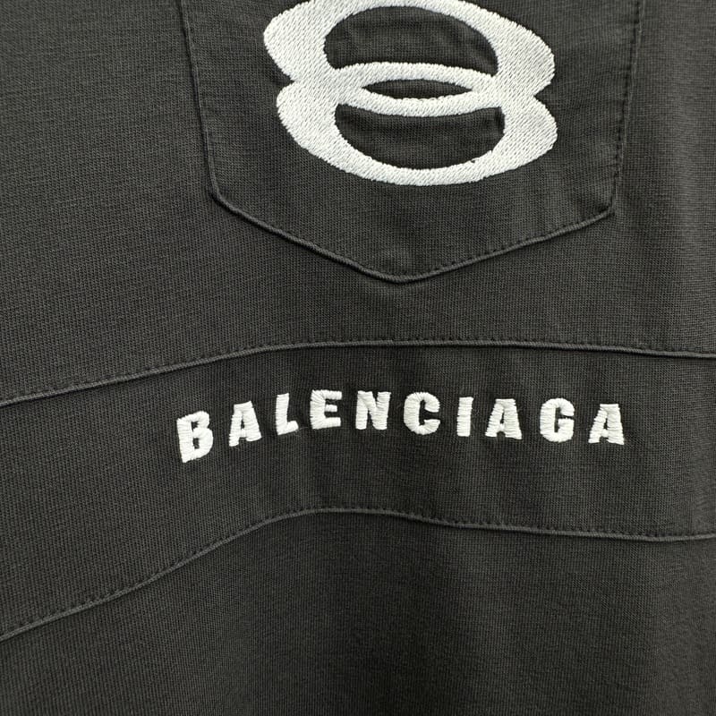 B T-shirt