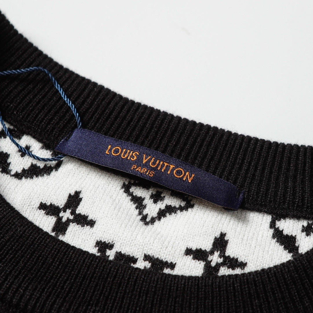 L hoodie
