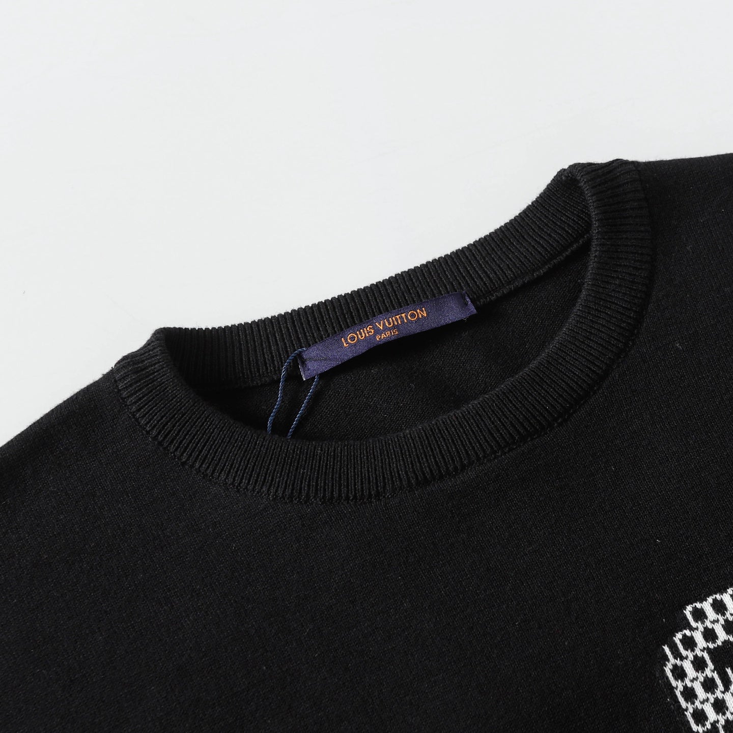 L t-shirt