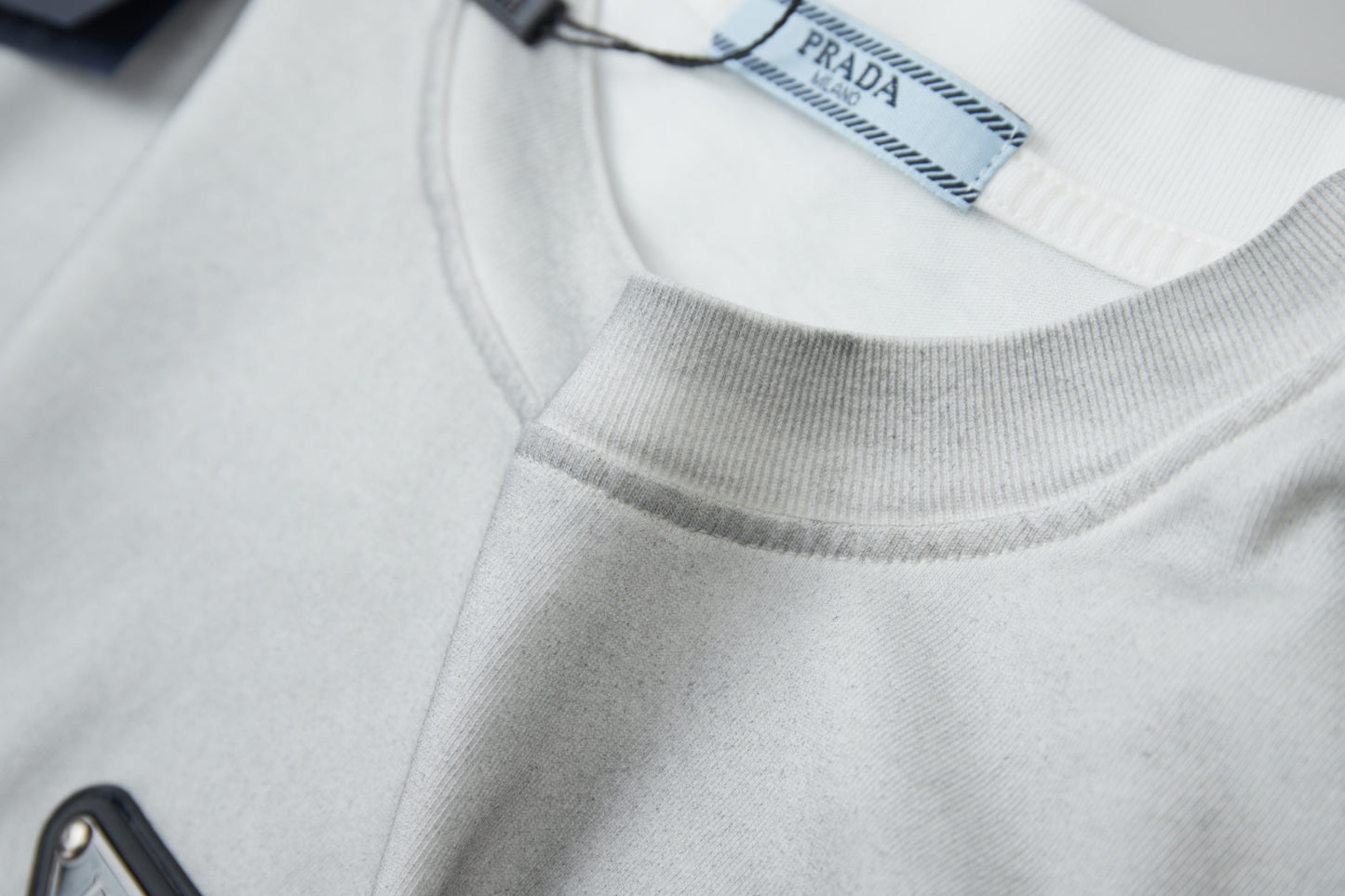 P t-shirt