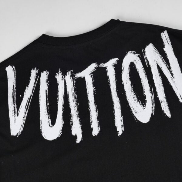 L t-shirt