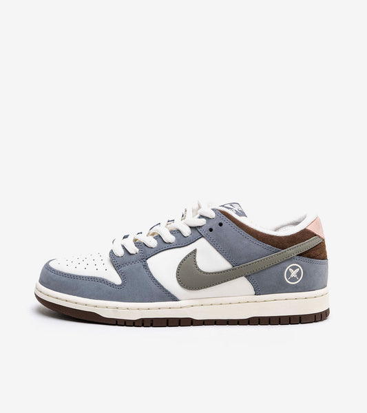 N Sneakers