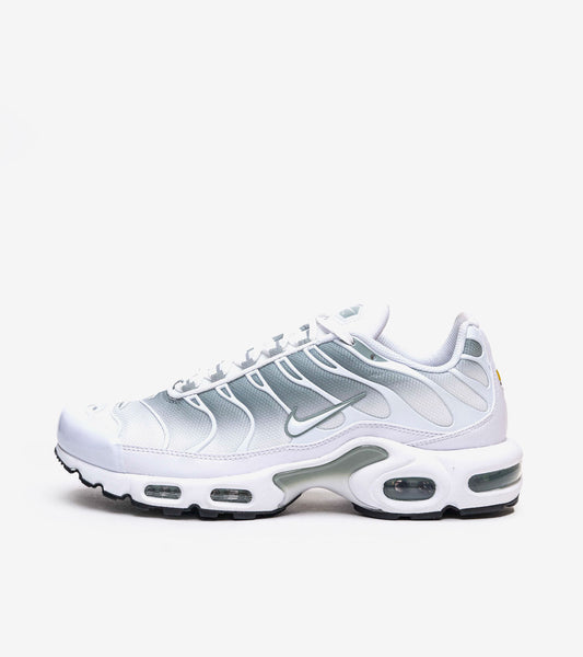 N Sneakers