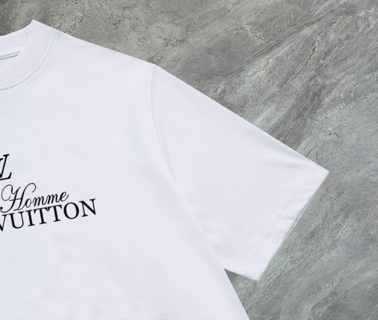 L t-shirt