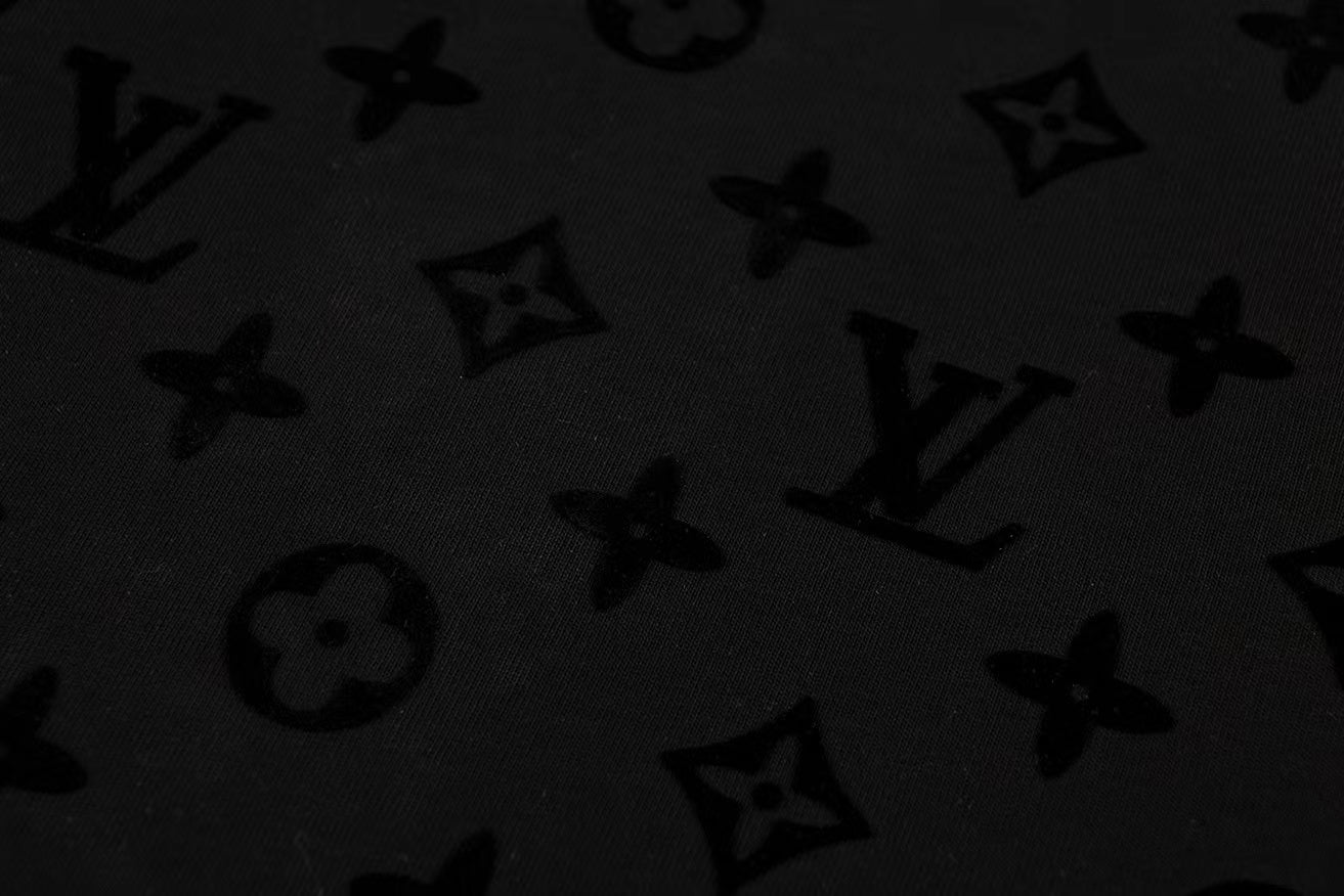 L t-shirt