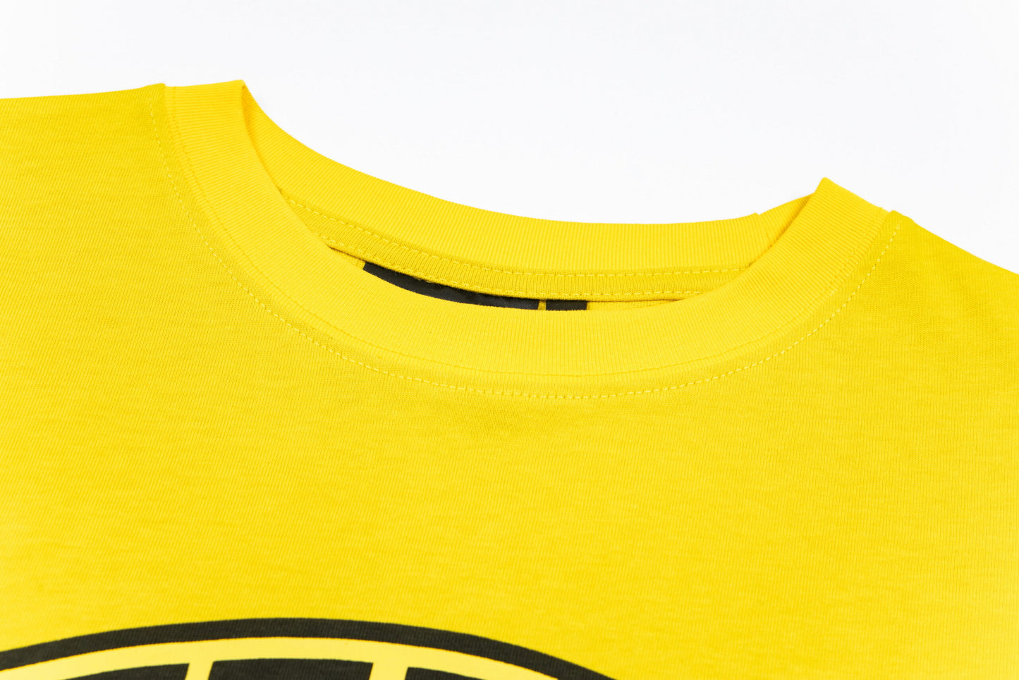 S t-shirt