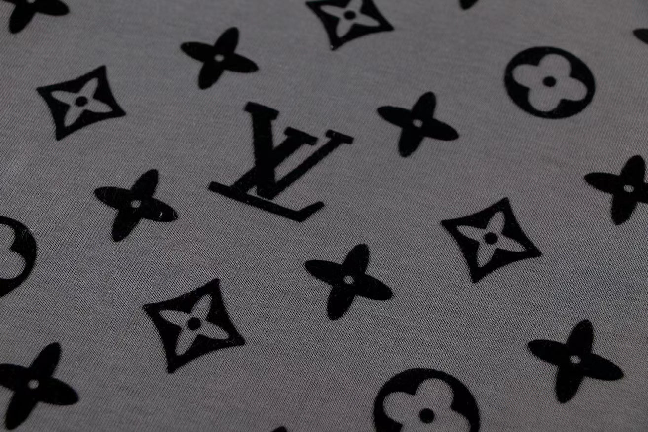 L t-shirt